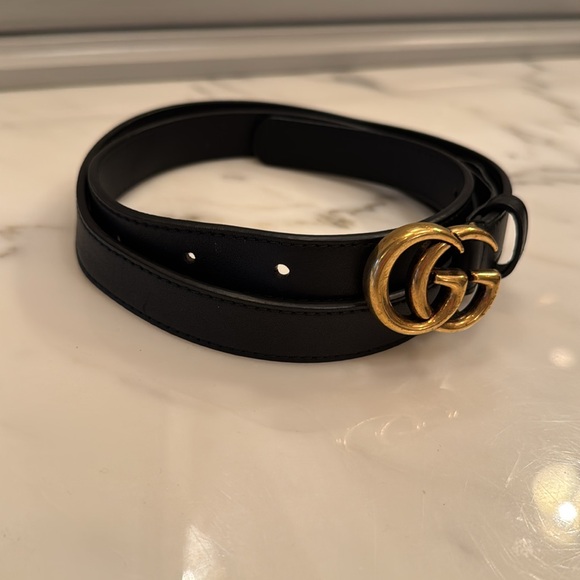 Gucci Thin GG Black Belt Gold Hardware - Picture 2 of 2